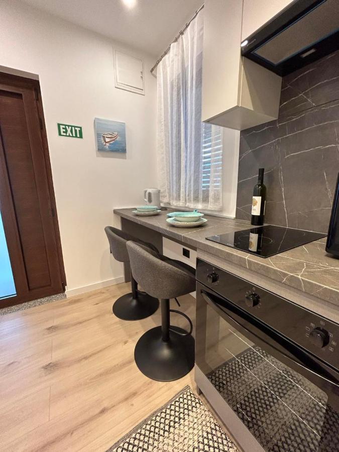 Maestral Apartment Porec Bagian luar foto