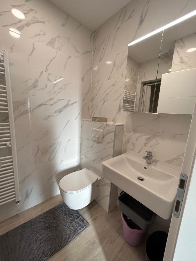 Maestral Apartment Porec Bagian luar foto
