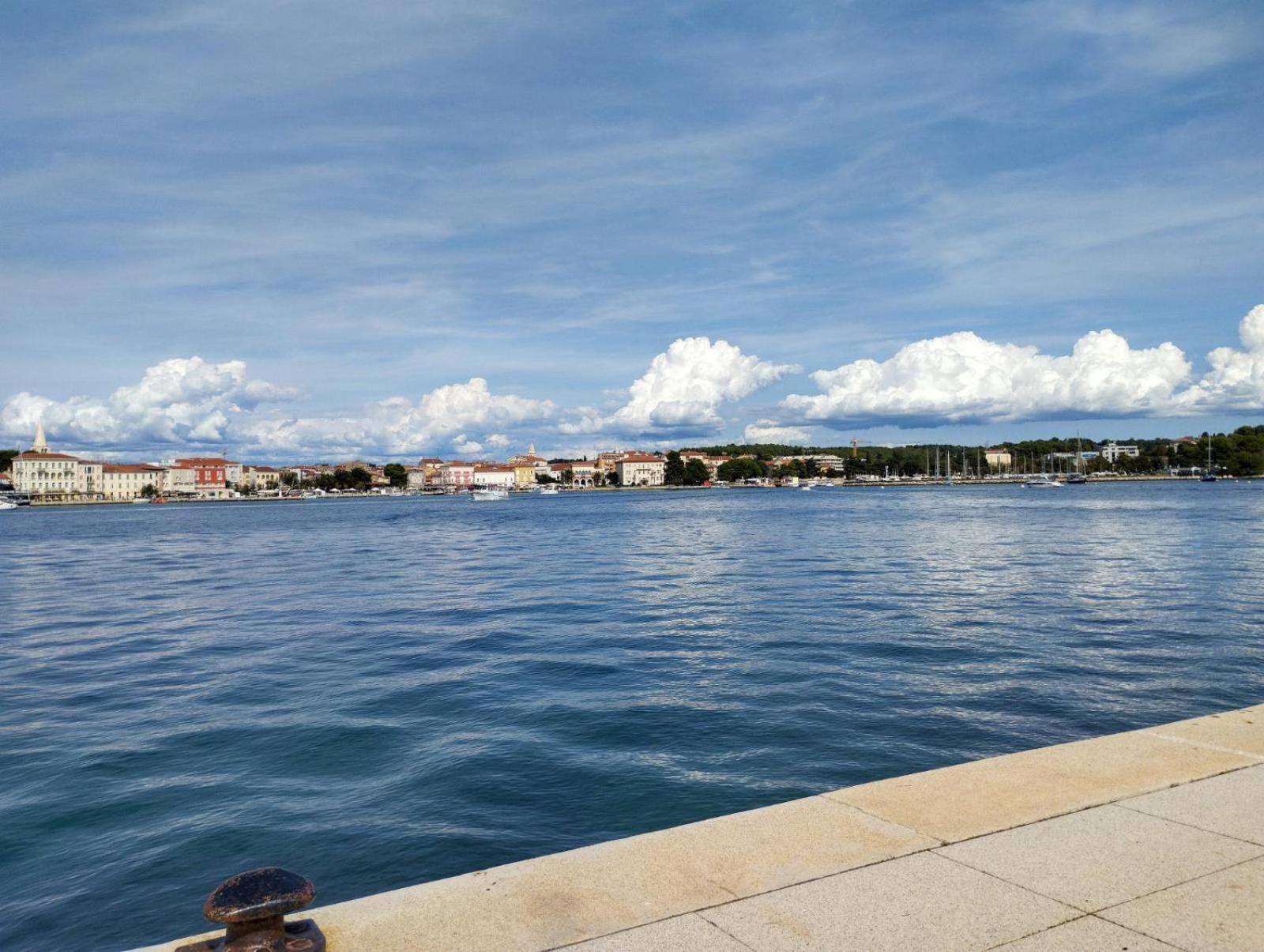 Maestral Apartment Porec Bagian luar foto