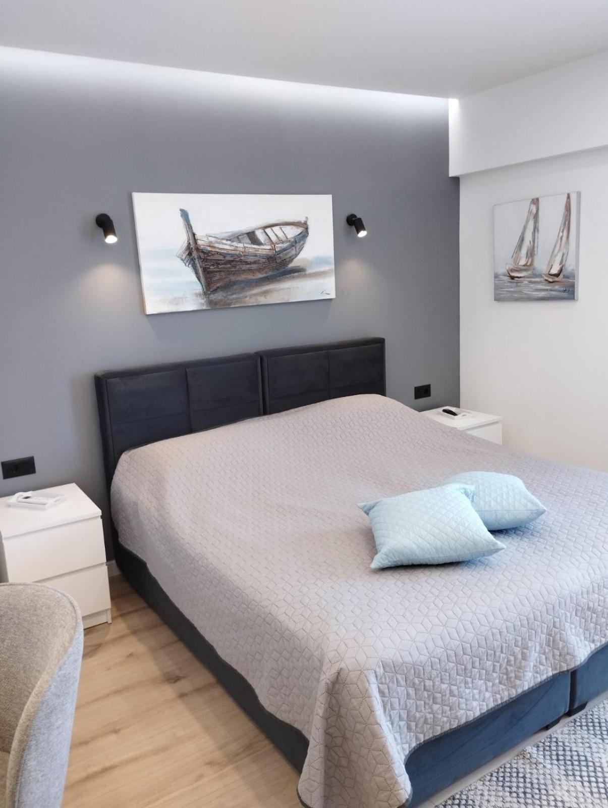 Maestral Apartment Porec Bagian luar foto